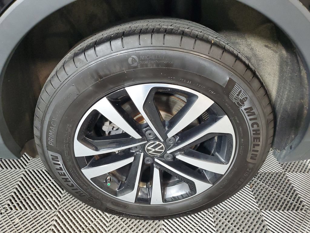 Used 2022 Volkswagen Tiguan S w/ IQ.Drive Package FWD image 5