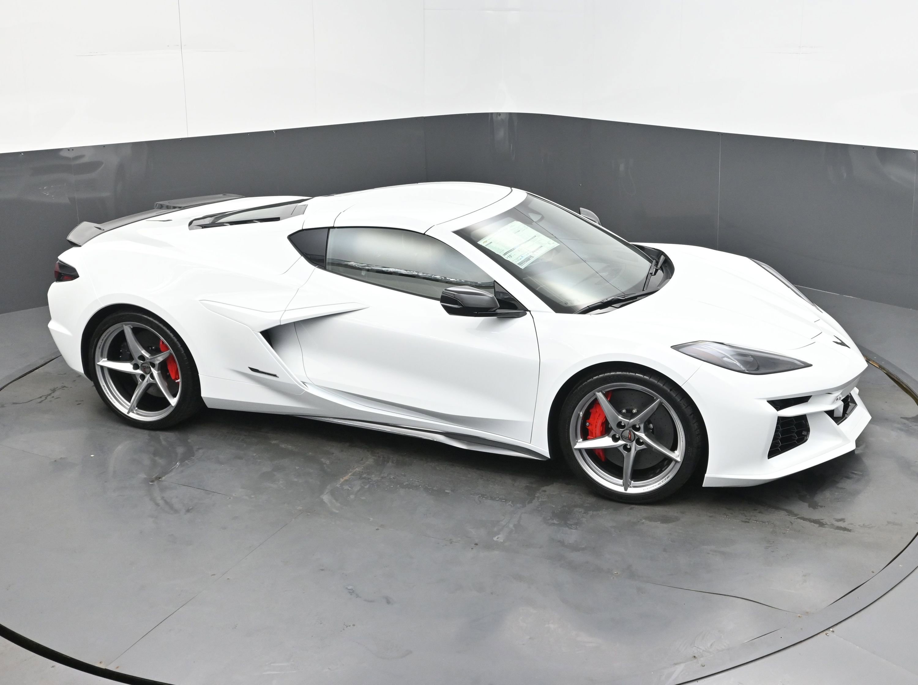 New 2025 Chevrolet Corvette E-Ray image 30