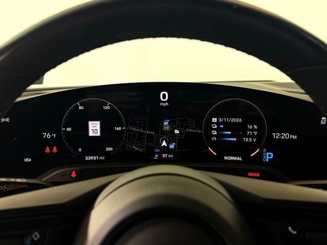 Used 2021 Porsche Taycan image 34