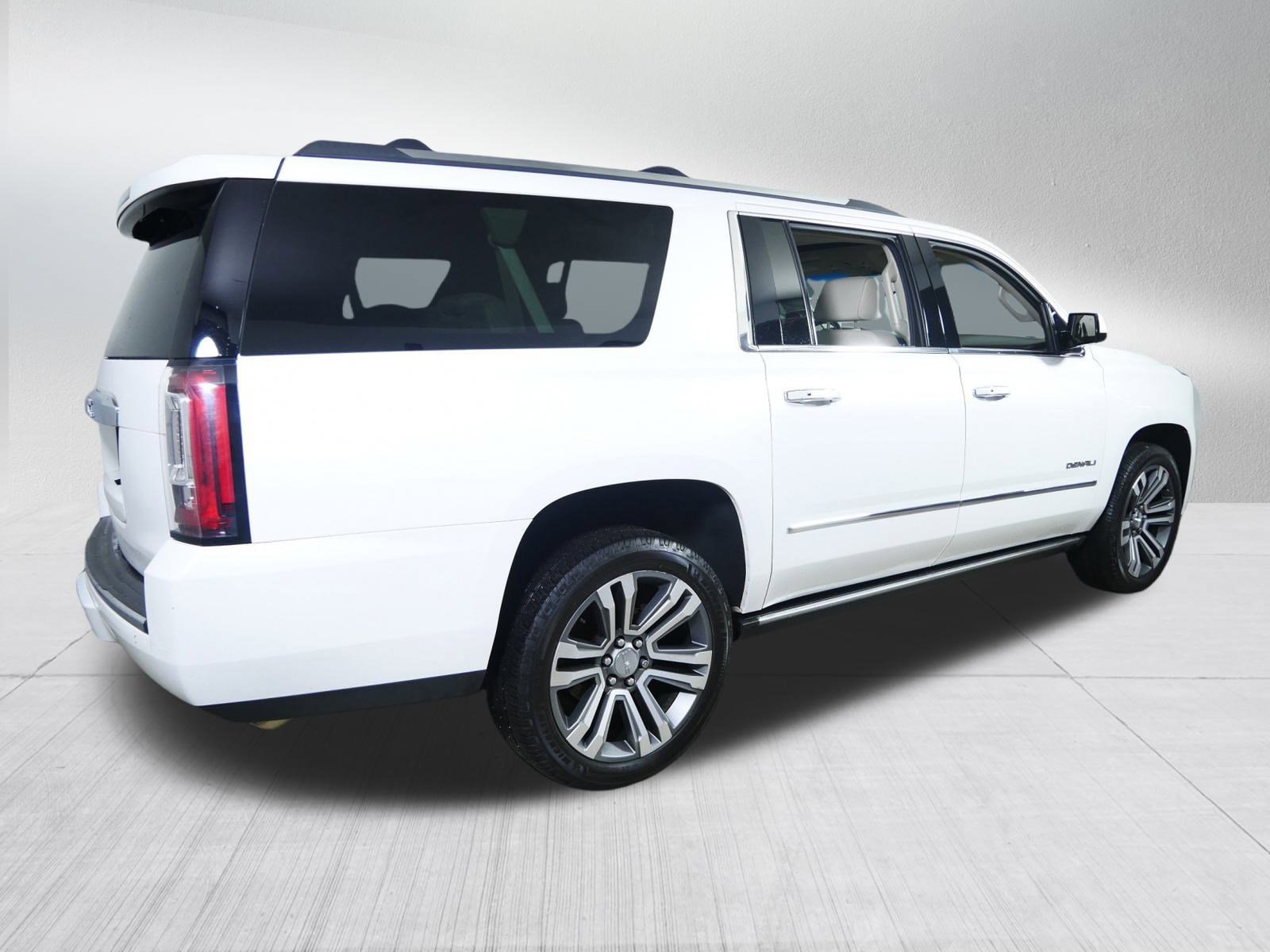Used 2019 GMC Yukon XL Denali w/ Denali Ultimate Package image 7