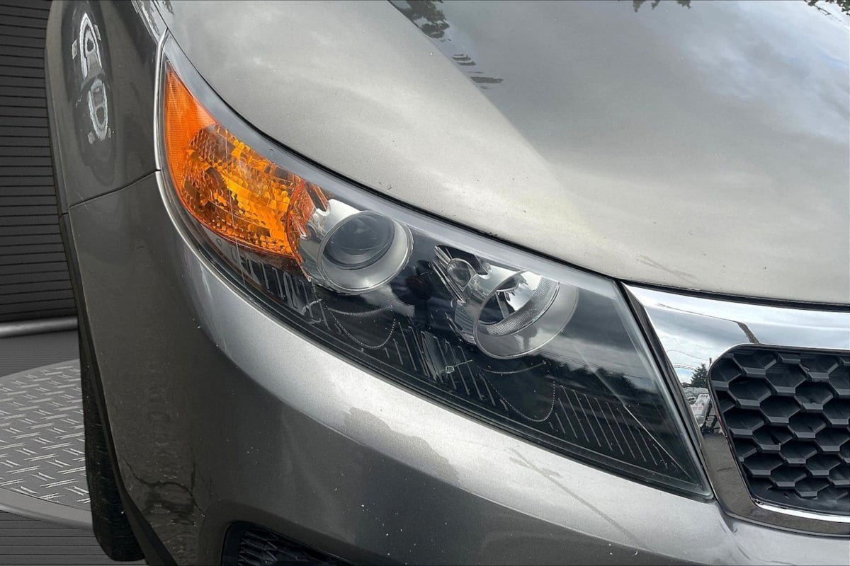 Used 2011 Kia Sorento 2WD w/ Convenience Pkg image 29