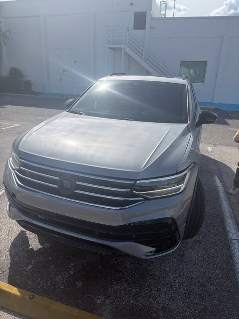 Used 2023 Volkswagen Tiguan SE R-Line