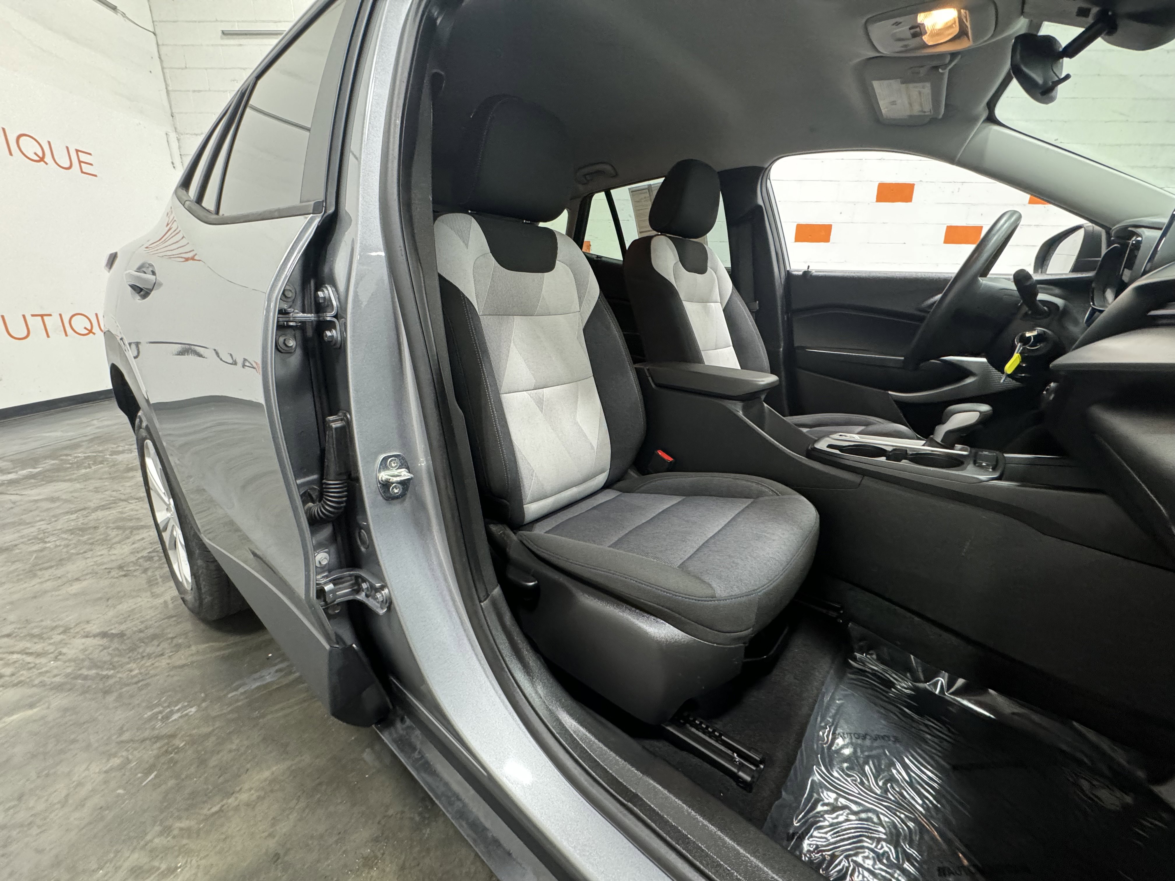 Used 2024 Chevrolet Trax LS w/ Driver Confidence Package FWD image 27