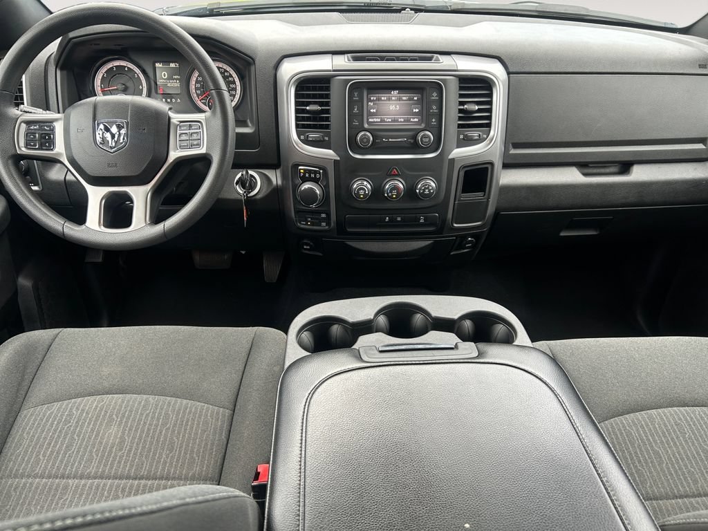 Used 2024 RAM 1500 Warlock AWD/4WD image 10