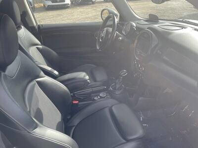 Used 2016 MINI Cooper S image 12