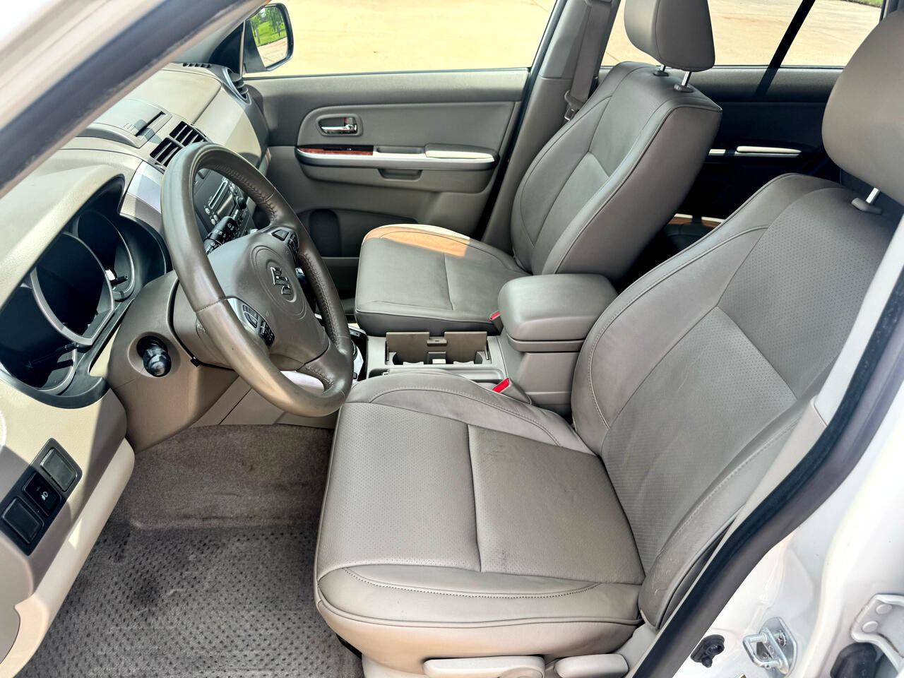 Used 2011 Suzuki Grand Vitara Limited image 15