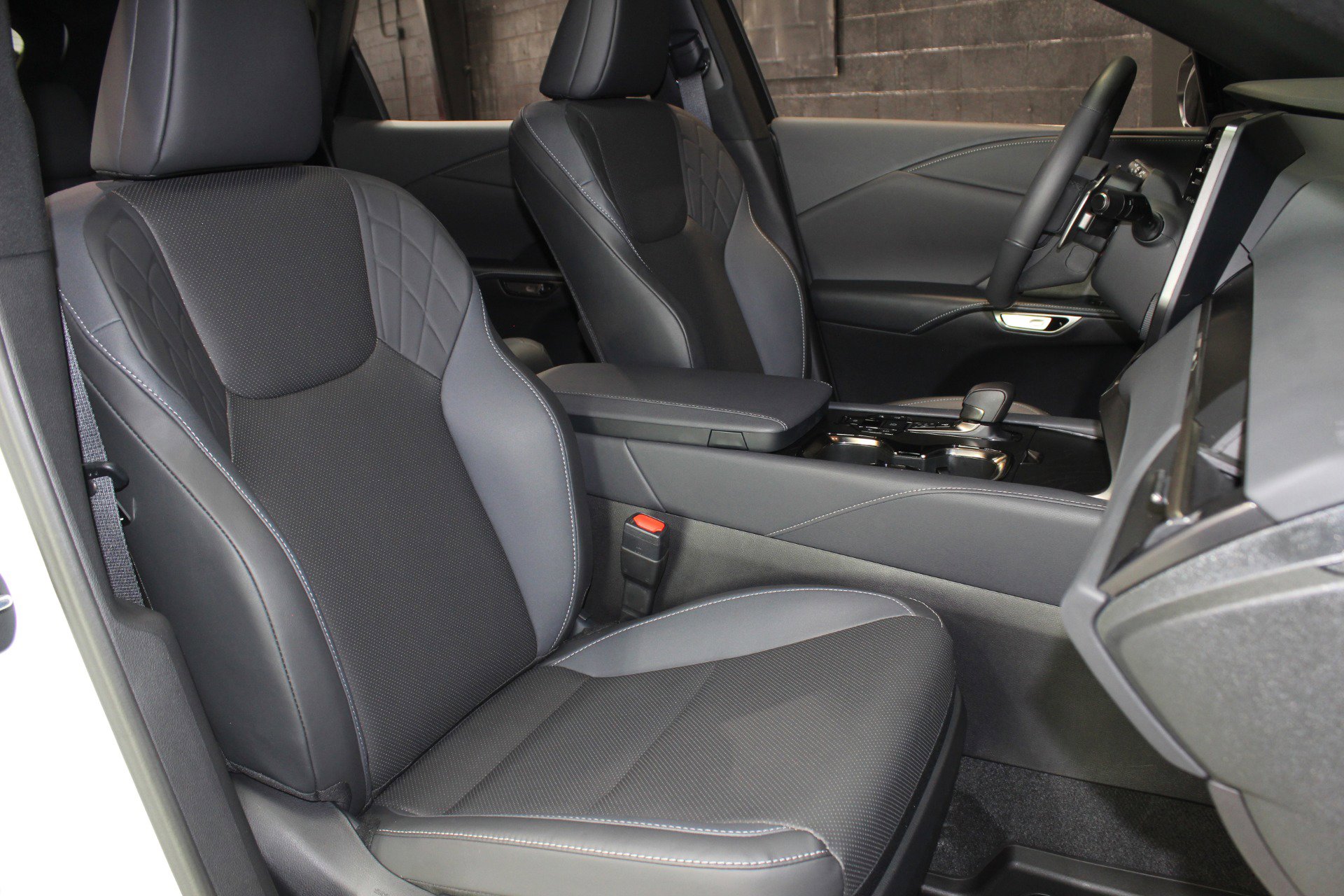 Used 2025 Lexus RX 350 F Sport w/ Convenience Package image 46