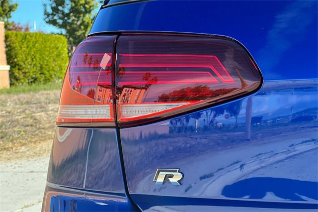 Used 2019 Volkswagen Golf R 4-Door image 34