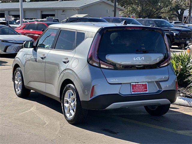 Used 2024 Kia Soul LX w/ Option Group 015 image 5