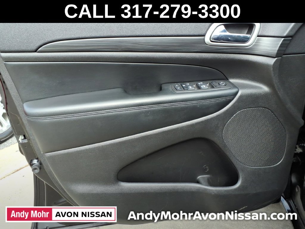 Used 2019 Jeep Grand Cherokee Altitude AWD/4WD image 14