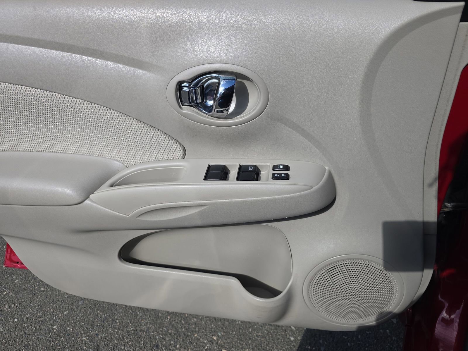 Used 2014 Nissan Versa SV image 27