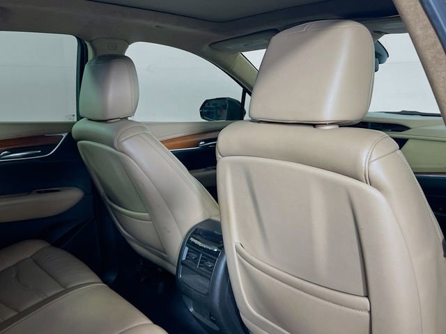 Used 2018 Cadillac XT5 Platinum w/ Driver Assist Package image 7