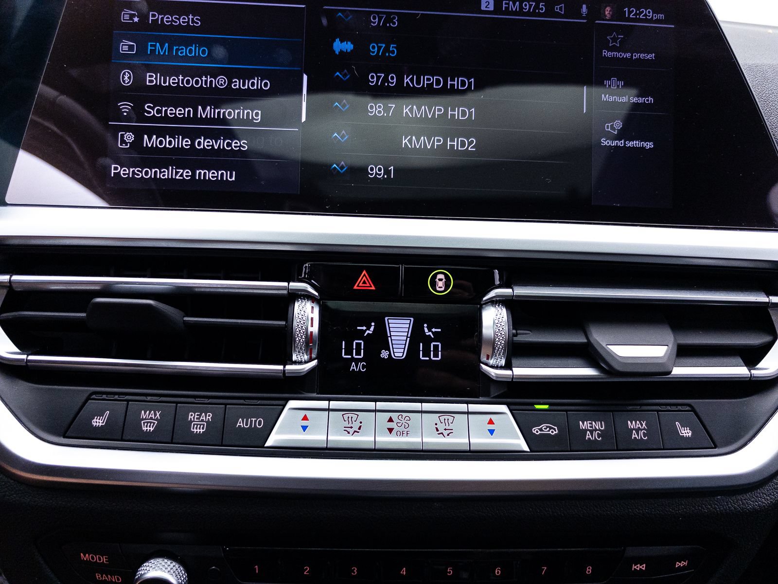 Used 2022 BMW 330i Sedan w/ Premium Package 2 RWD image 28