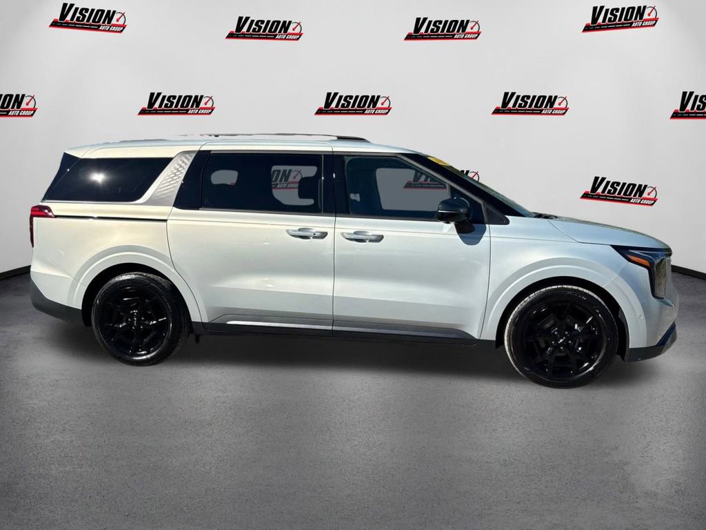 New 2025 Kia Carnival SX Prestige image 4