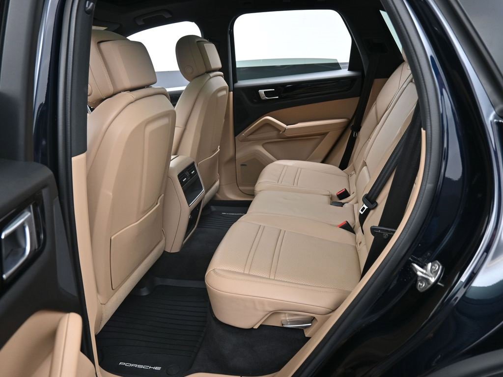 Certified 2021 Porsche Cayenne S image 25