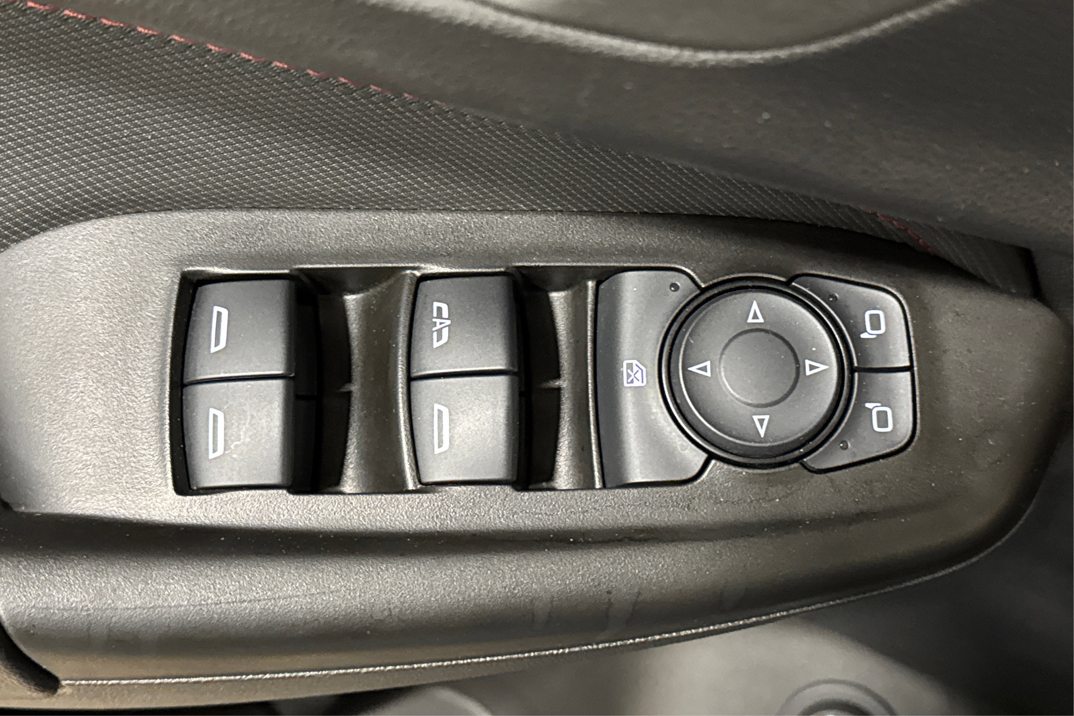 Used 2023 Chevrolet TrailBlazer RS w/ Sun and Liftgate Package AWD/4WD image 16