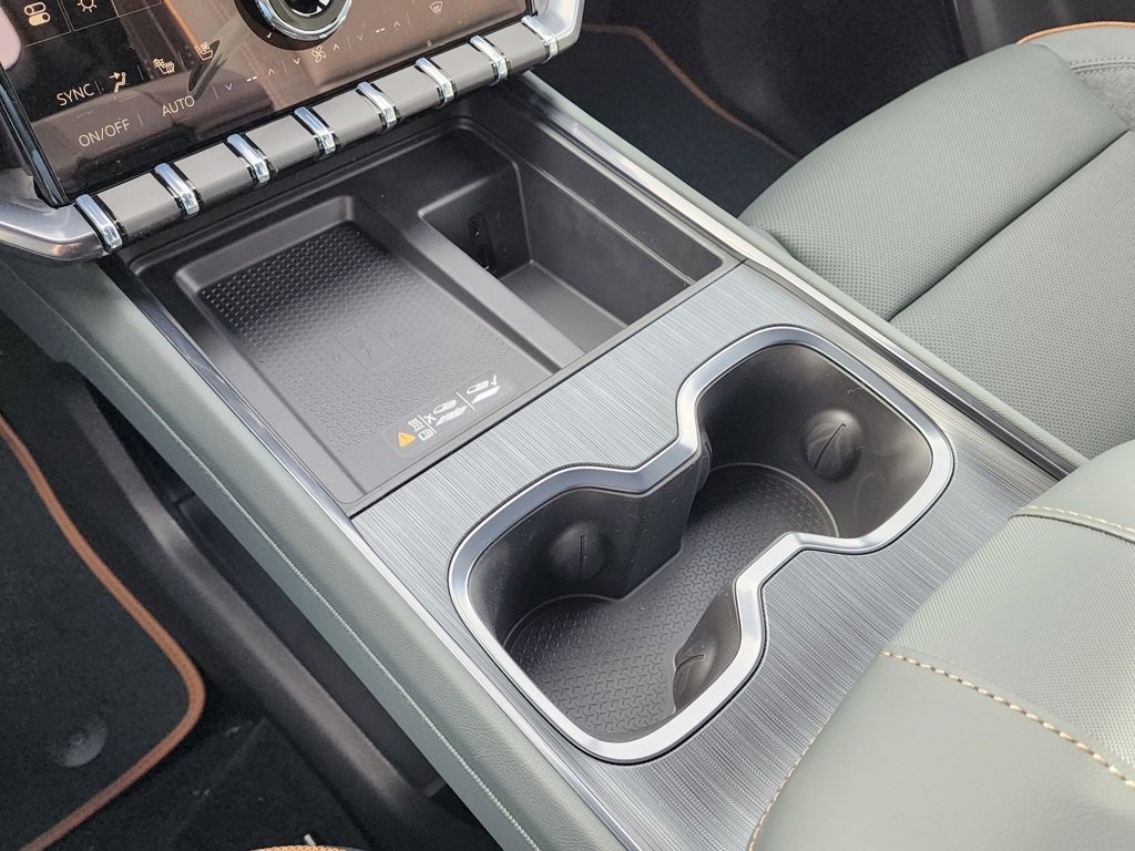 New 2026 GMC Acadia AT4 w/ Luxury Package image 32