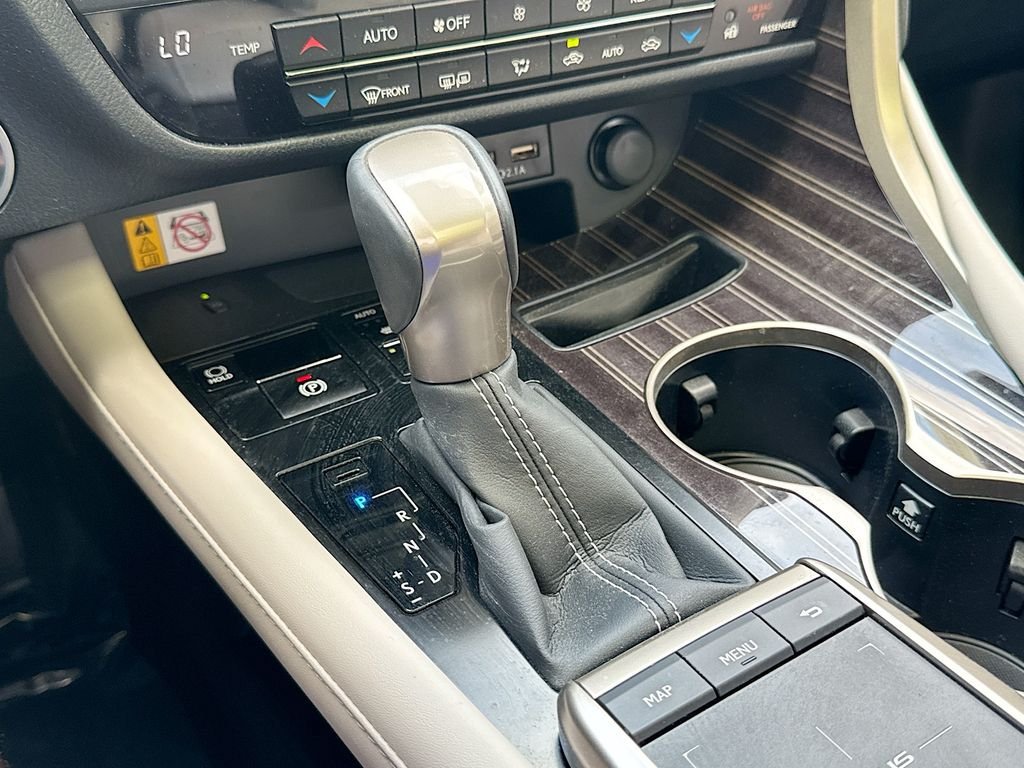 Used 2022 Lexus RX 450hL Luxury w/ Cold Area Package (CT) AWD/4WD image 30
