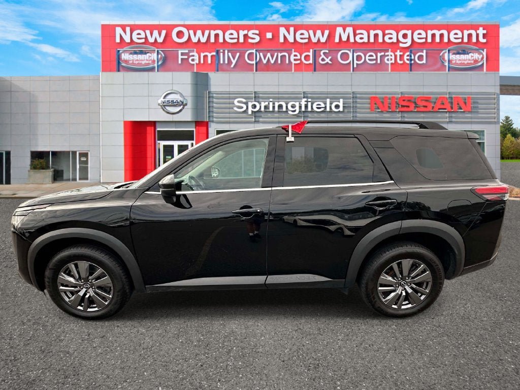 Used 2025 Nissan Pathfinder SV AWD/4WD image 6