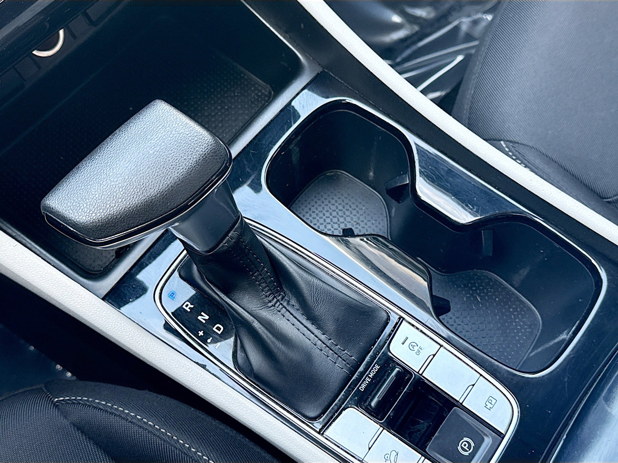 Used 2022 Hyundai Tucson SE image 25