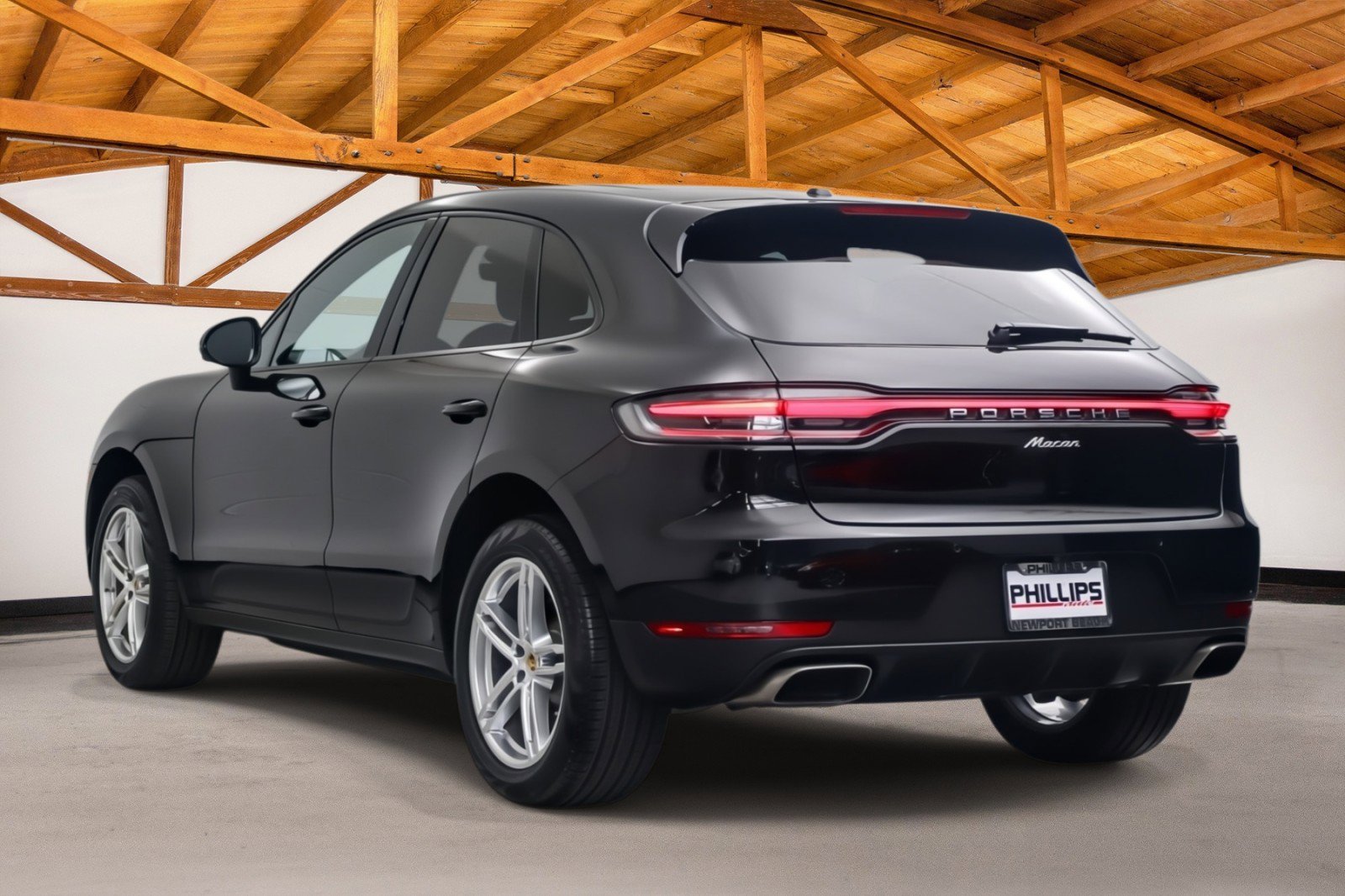 Used 2021 Porsche Macan AWD/4WD image 3