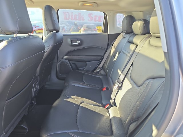 Used 2018 Jeep Compass Limited w/ Safe & Security Group AWD/4WD image 29
