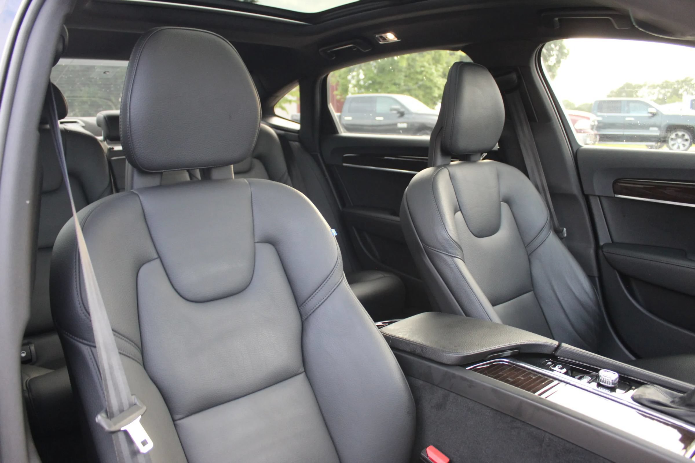 Used 2018 Volvo S90 T6 Momentum w/ Convenience Package AWD/4WD image 27