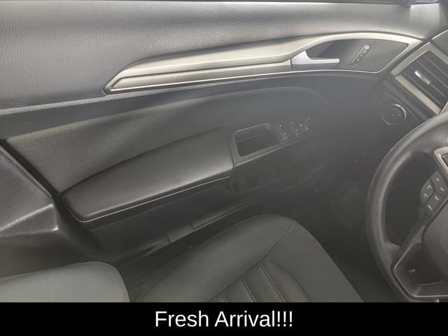 Used 2018 Ford Fusion SE w/ Fusion SE Technology Package FWD image 31