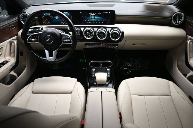 Used 2022 Mercedes-Benz CLA 250 4MATIC image 13