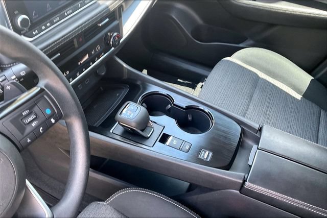 Used 2023 Nissan Rogue SV FWD image 13