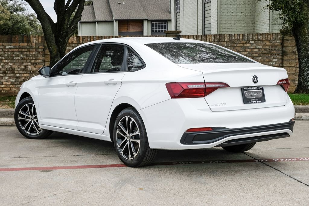 Used 2022 Volkswagen Jetta Sport image 19