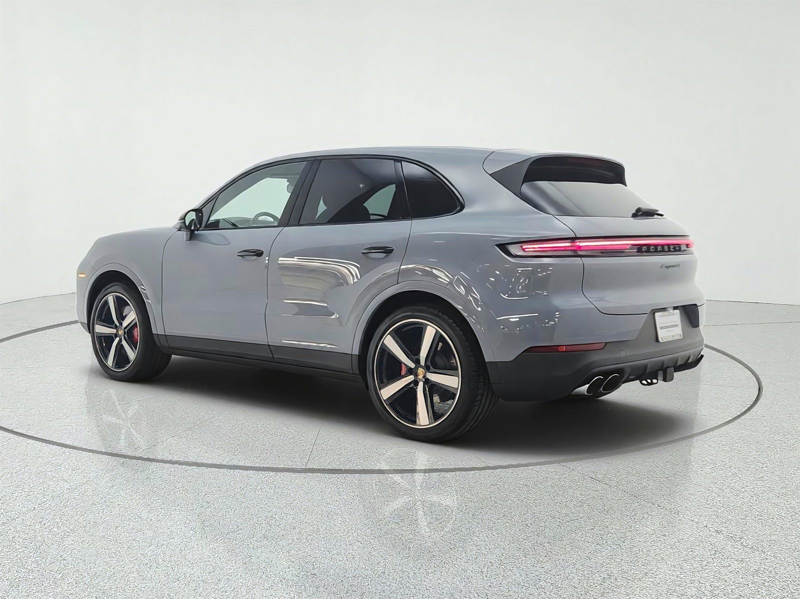 Used 2024 Porsche Cayenne S AWD/4WD image 7