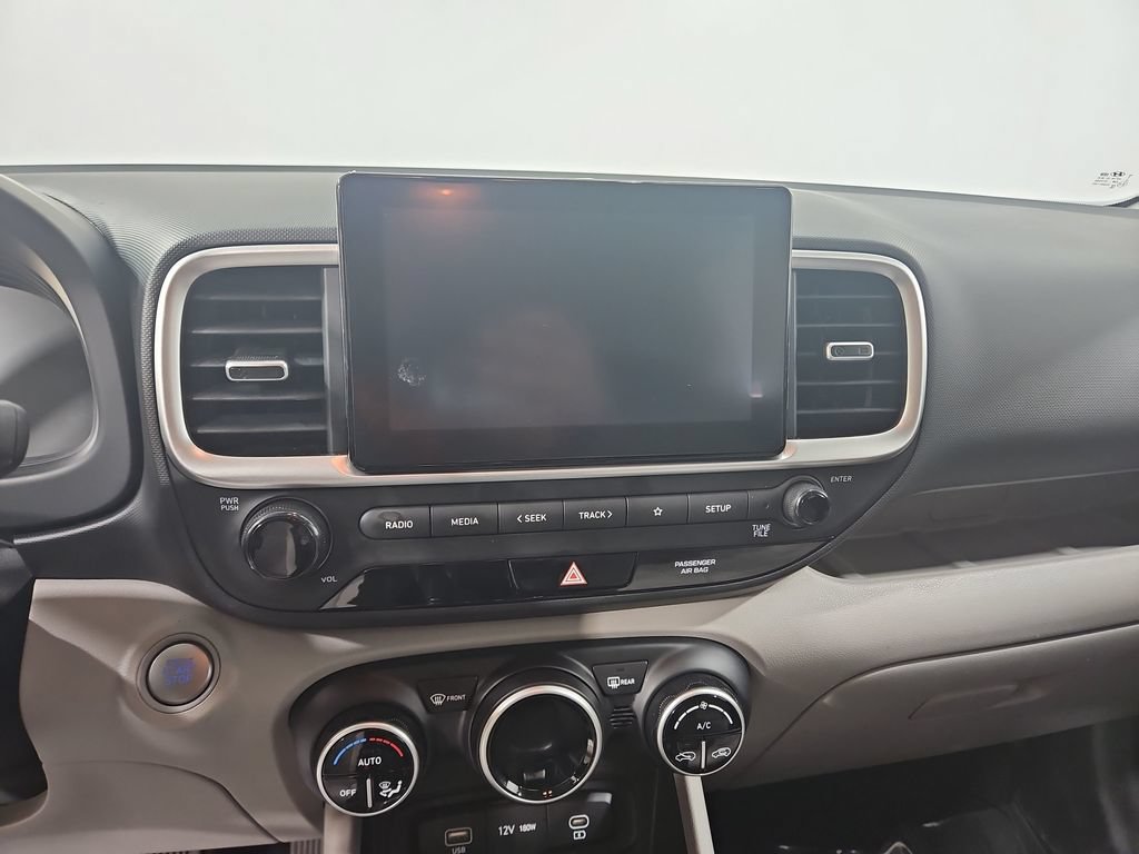 Certified 2025 Hyundai Venue SEL FWD image 20