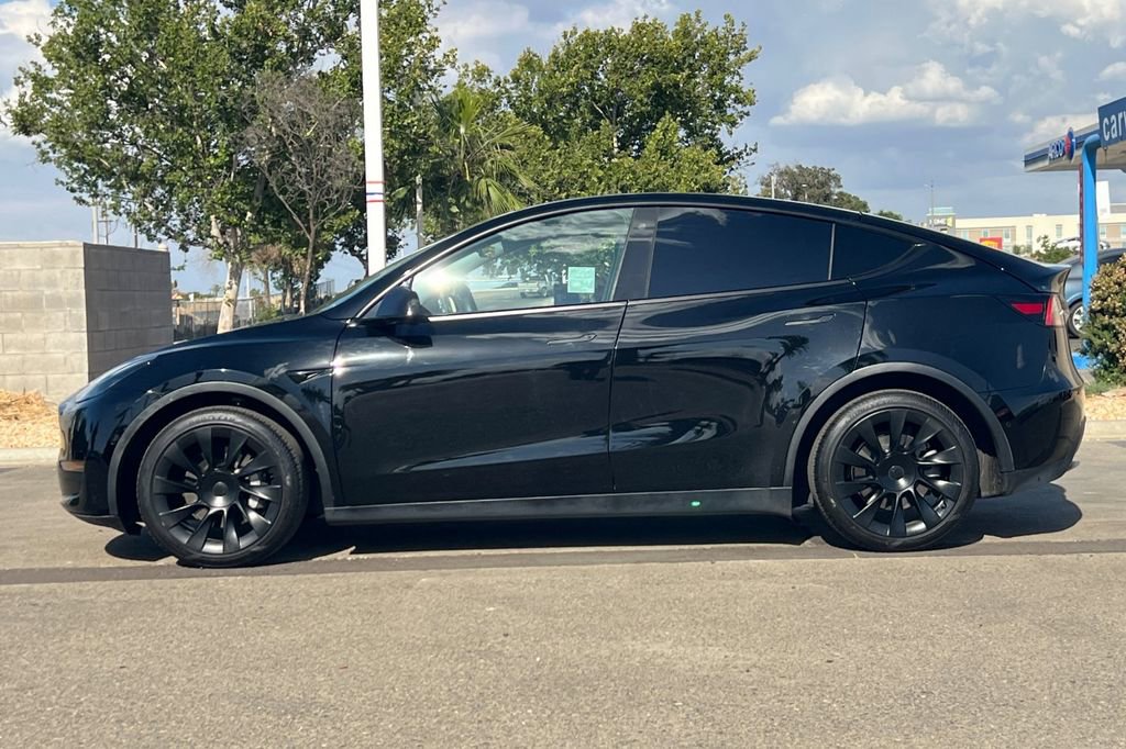 Used 2021 Tesla Model Y Long Range AWD/4WD image 9