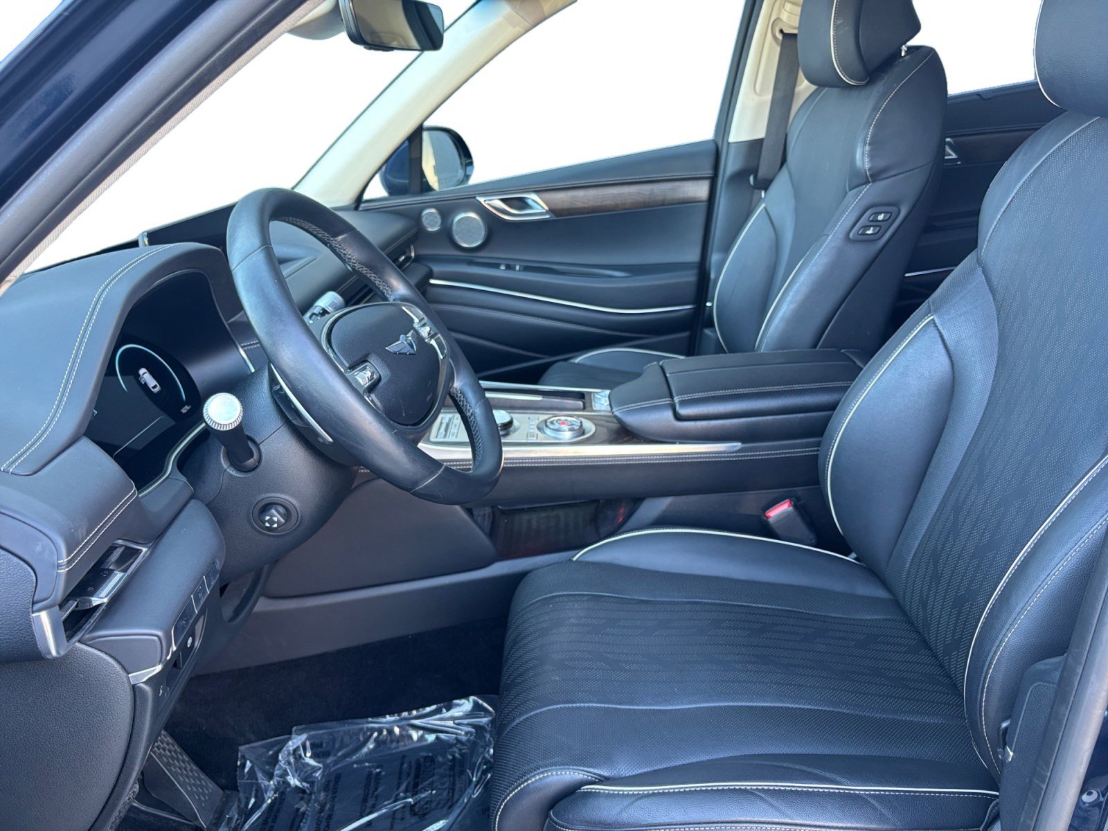 Used 2023 Genesis GV80 2.5T w/ Prestige 20" Package image 9