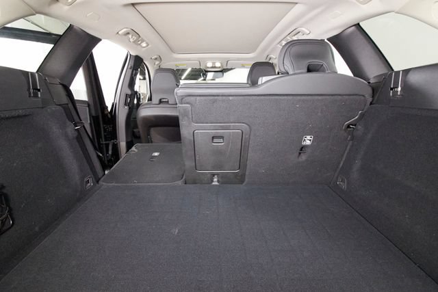 Used 2024 Volvo XC60 T8 Plus AWD/4WD image 23