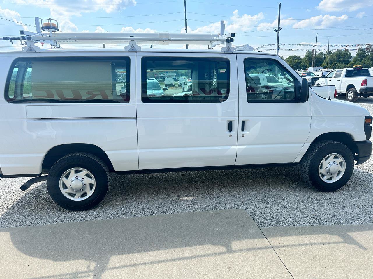 Used 2012 Ford E-350 and Econoline 350 Super Duty w/ Insulation Pkg RWD image 2