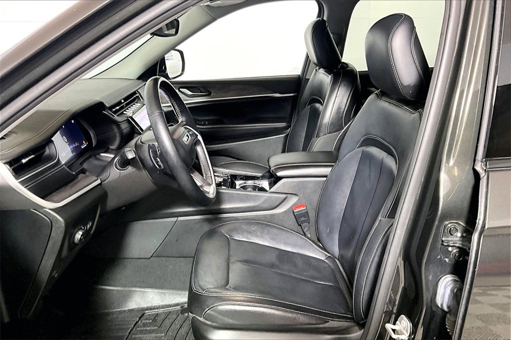 Used 2022 Jeep Grand Cherokee L Limited image 20