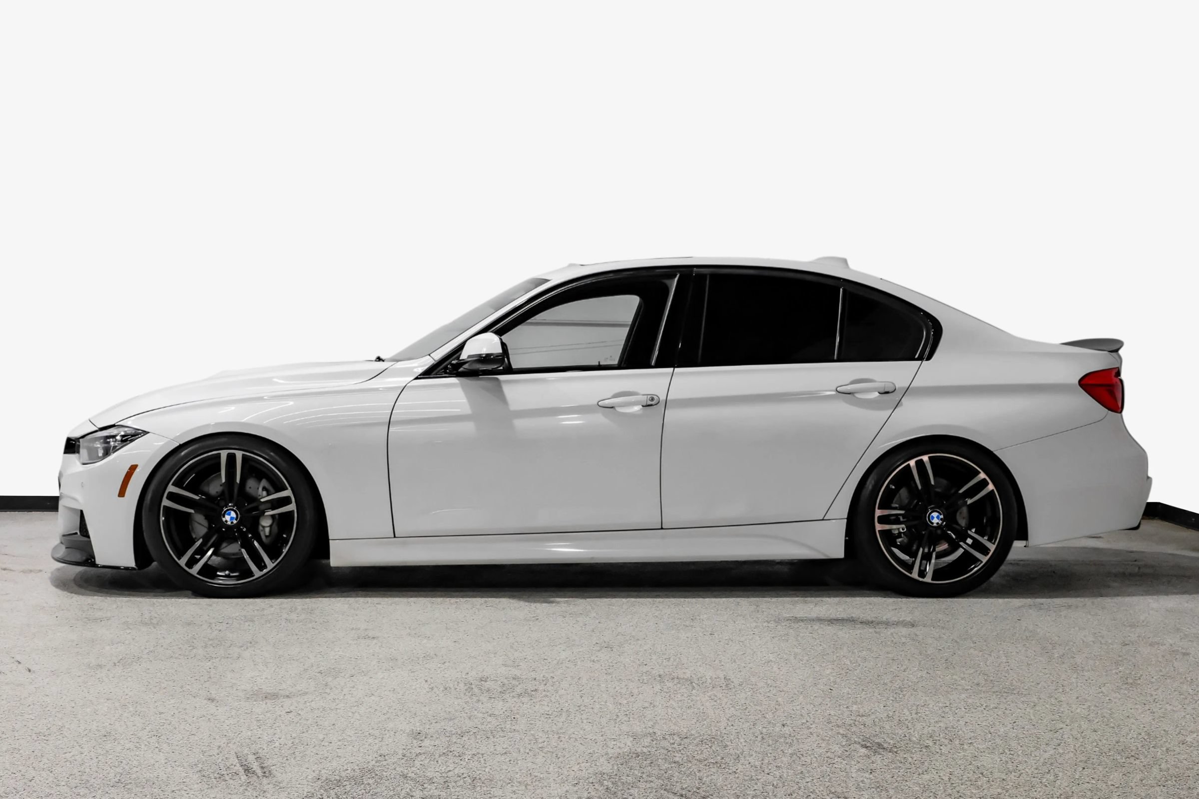 Used 2017 BMW 340i Sedan RWD image 9