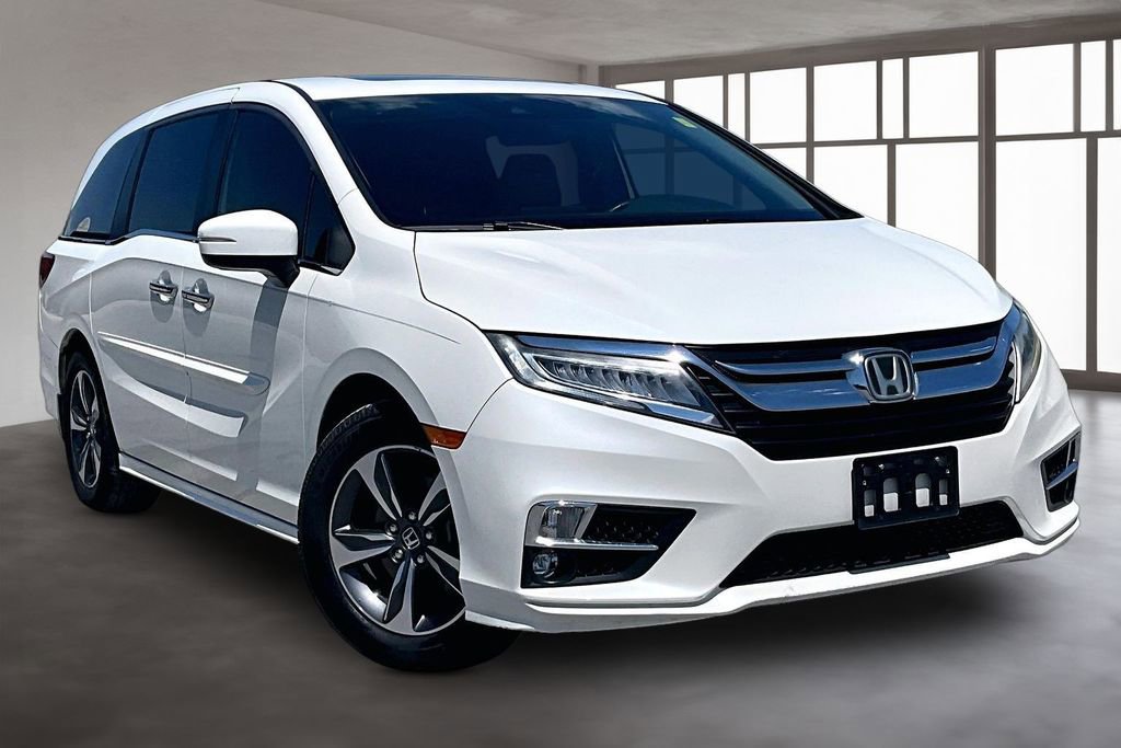 Used 2018 Honda Odyssey Touring image 3