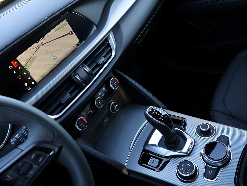 New 2025 Alfa Romeo Stelvio Sprint image 21