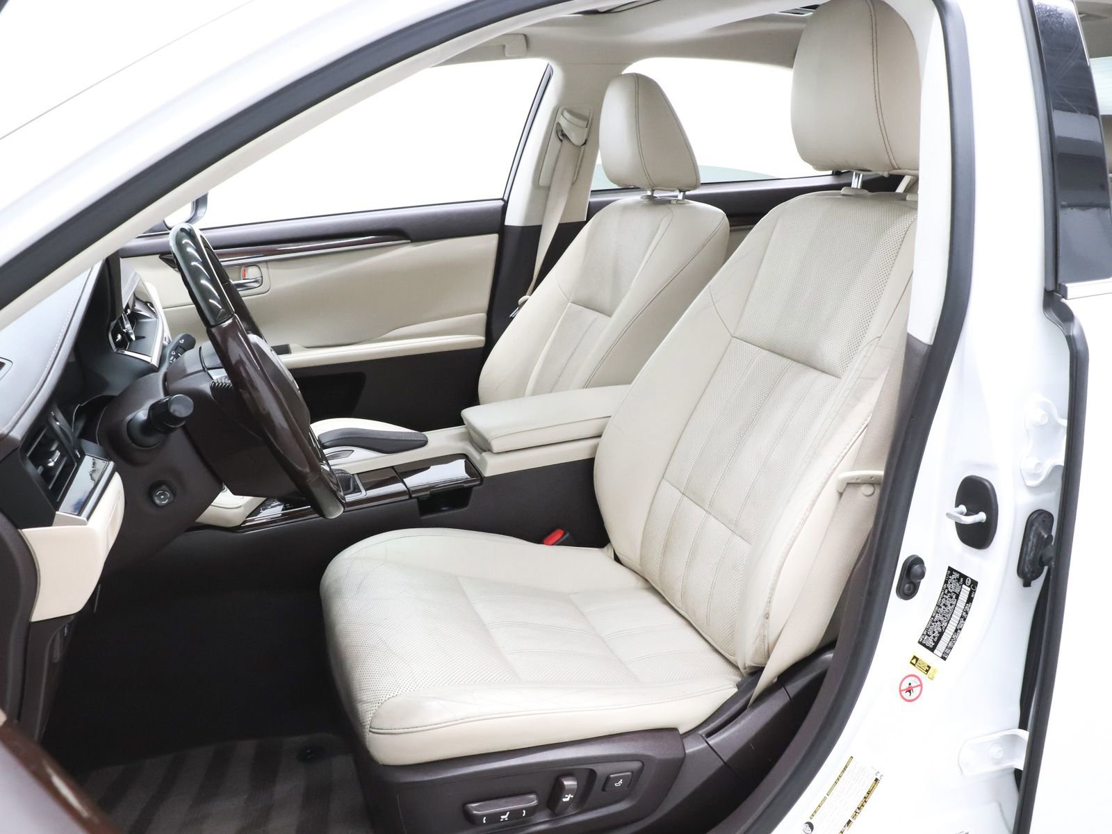 Used 2016 Lexus ES 350 w/ Luxury Package w/Wood Trim image 20