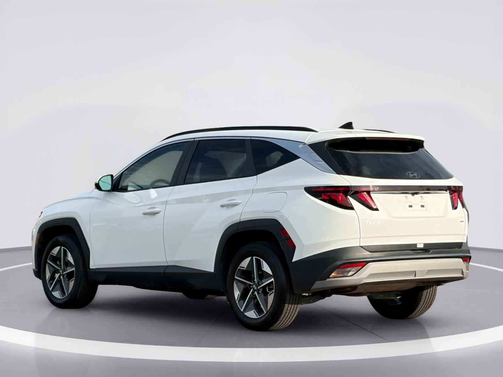 Used 2025 Hyundai Tucson SEL AWD/4WD image 3
