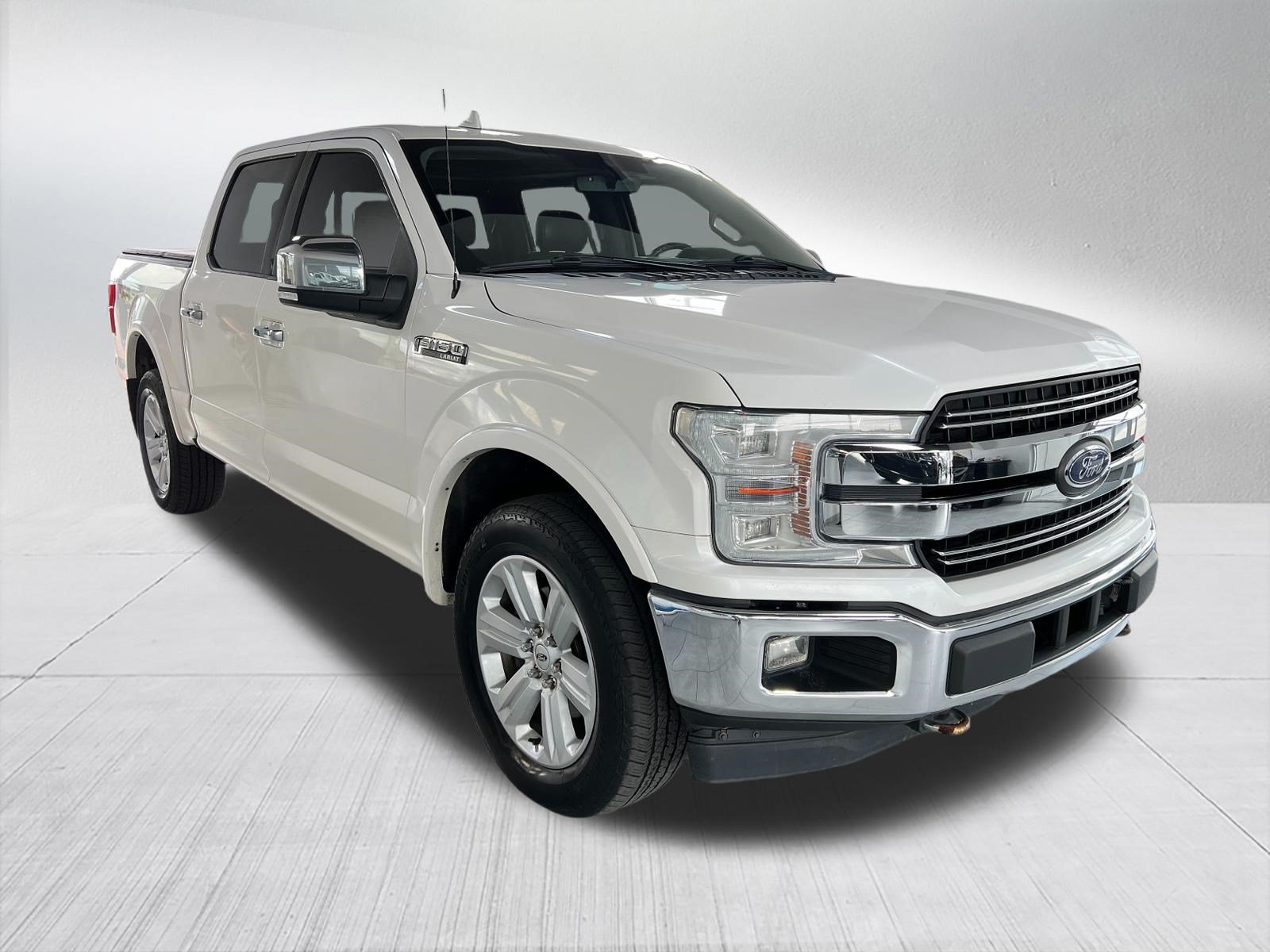 Used 2018 Ford F150 Lariat w/ Equipment Group 502A Luxury AWD/4WD image 3