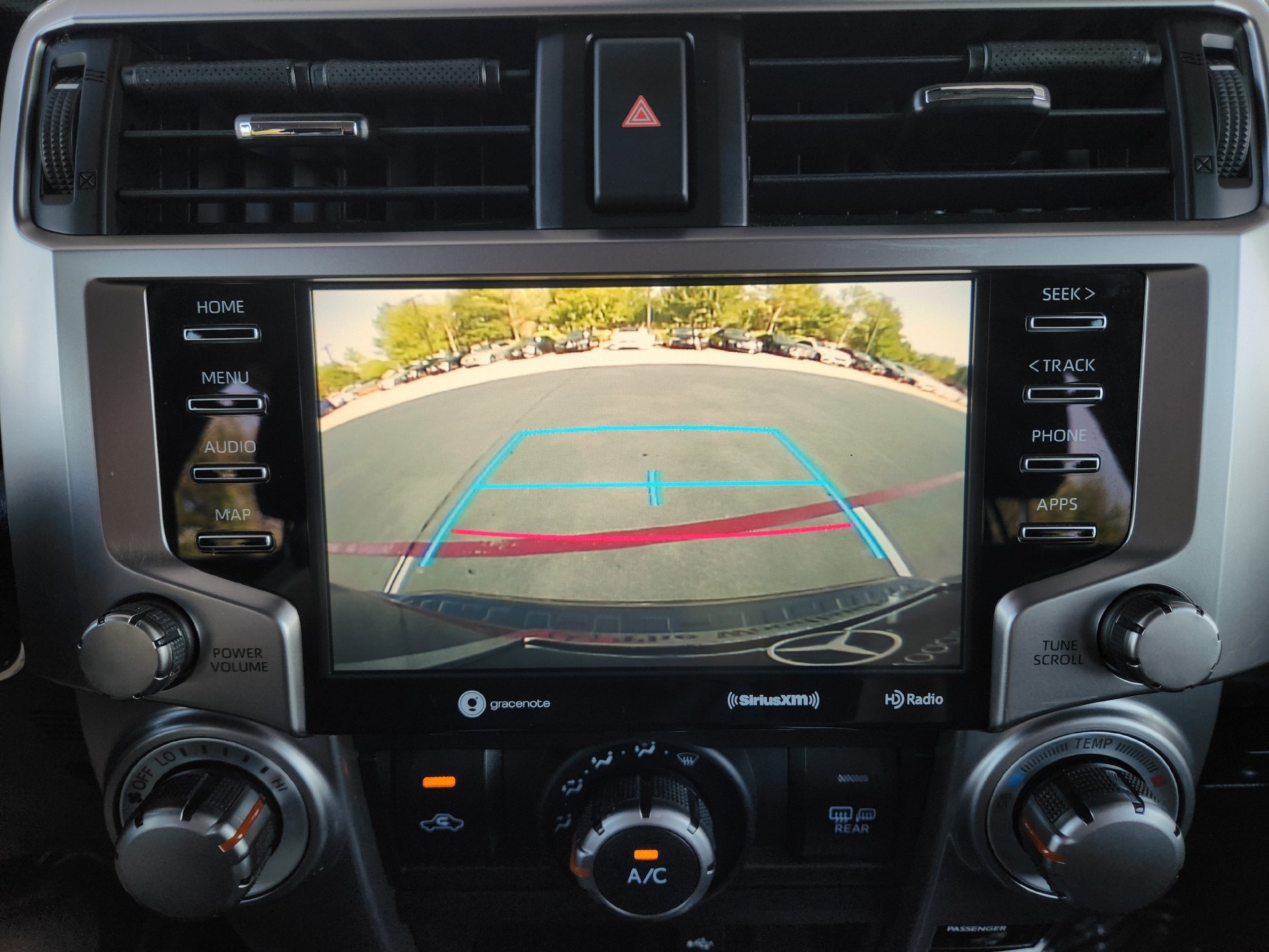 Used 2020 Toyota 4Runner SR5 Premium AWD/4WD image 18