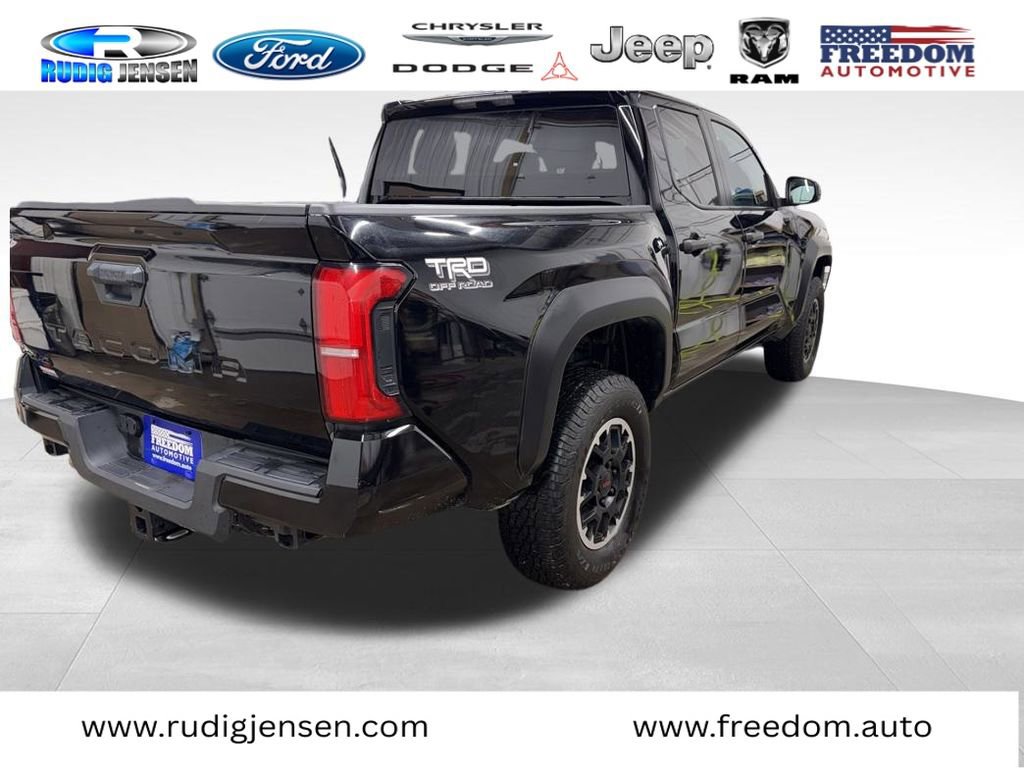 Used 2024 Toyota Tacoma TRD Off-Road image 5