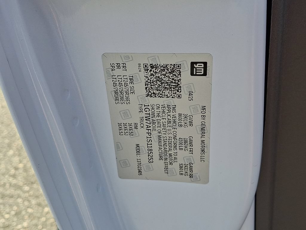 Used 2025 GMC Savana 2500 w/ Driver Convenience Package RWD image 25