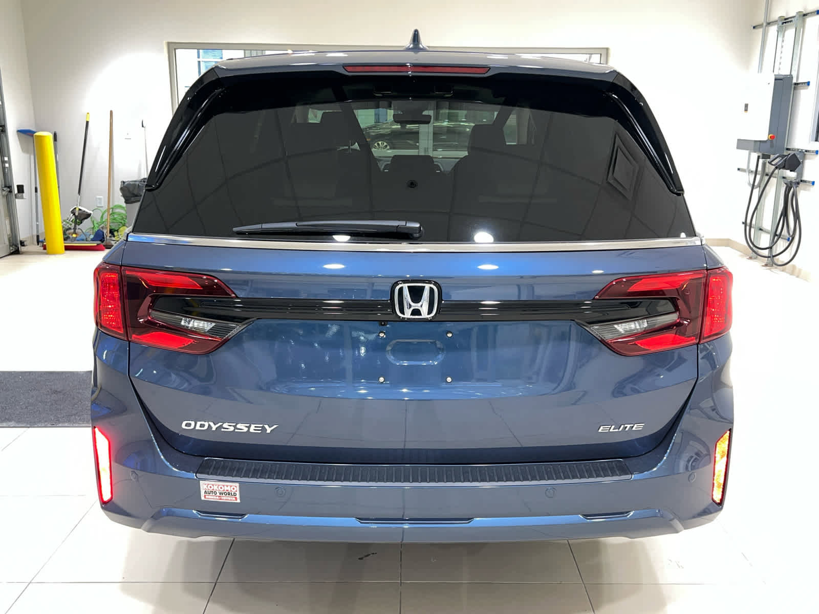 Certified 2026 Honda Odyssey Elite image 9