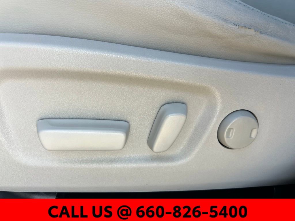 Used 2014 Toyota Highlander XLE image 16