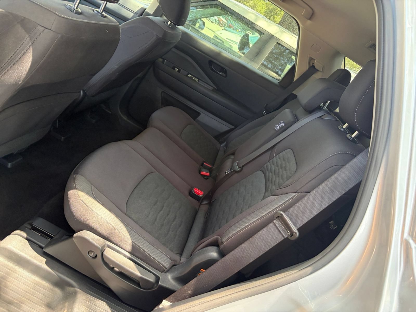 Used 2025 Nissan Pathfinder SV FWD image 28